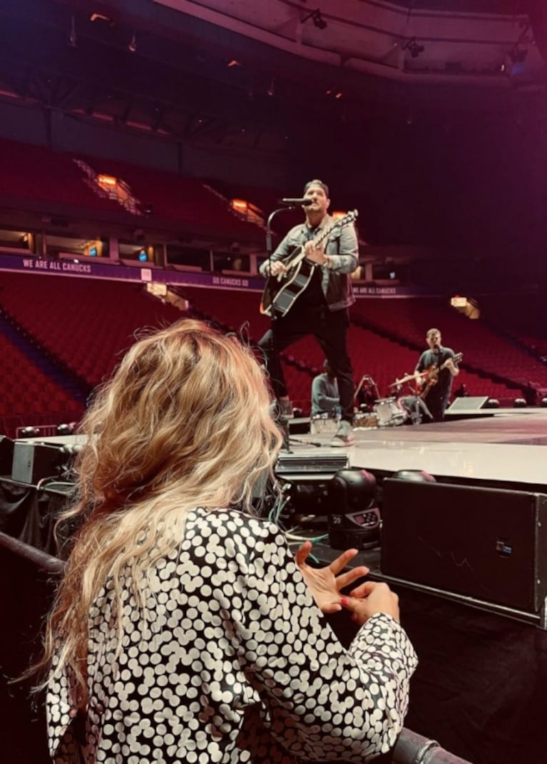 Luisana Lopilato le dedicó un dulce mensaje a Michael Bublé luego de su show: "Esposa orgullosa"