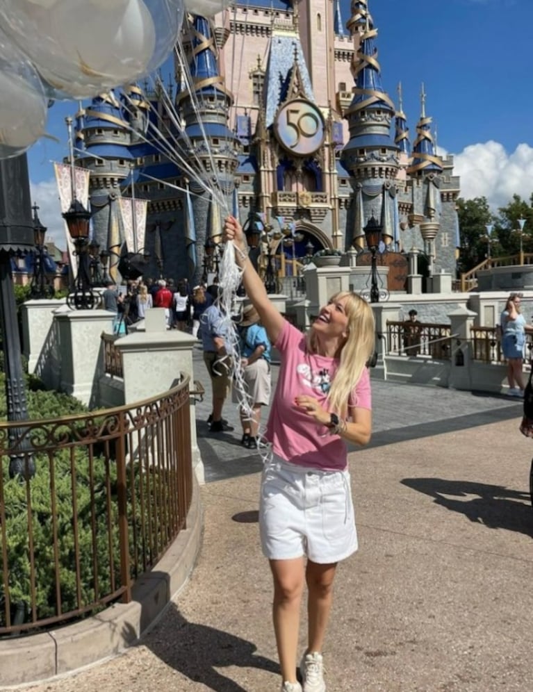 Luisana Lopilato lució un outfit especial para conocer a Mickey Mouse en Disney: "Pensado para la ocasión"