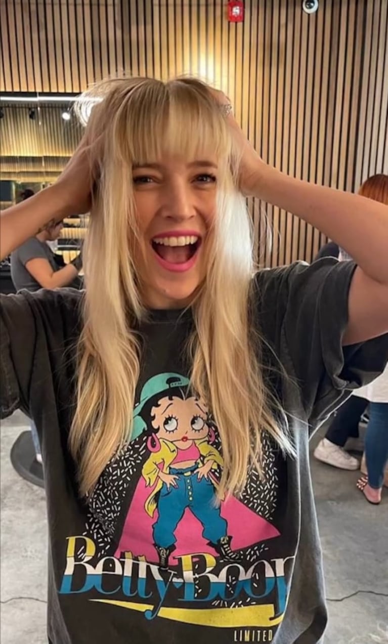 Luisana Lopilato se dejó el flequillo como su personaje de Rebelde Way: "Volví a mi adolescencia"