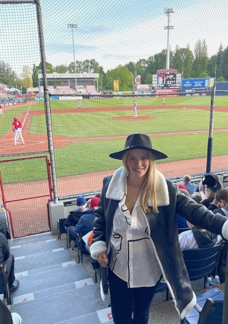 Luisana Lopilato y Michael Bublé disfrutaron en familia de un partido de béisbol