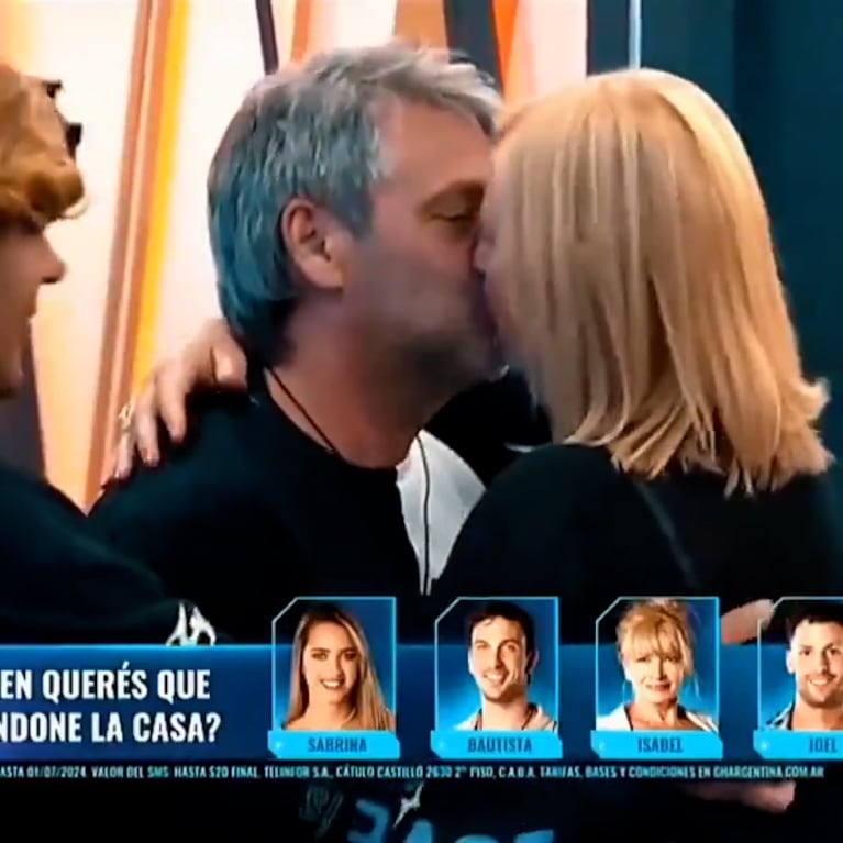 Madrugada súper hot en Gran Hermano: besos apasionados, juego del hielo y striptease