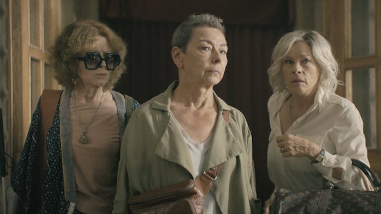 Magdalena Kuta, Malgorzata Potocka y Anna Romantowska en "La Banda del Guante Verde"