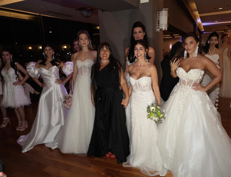 Majo Martino lució un espectacular vestido de novia para cerrar un desfile