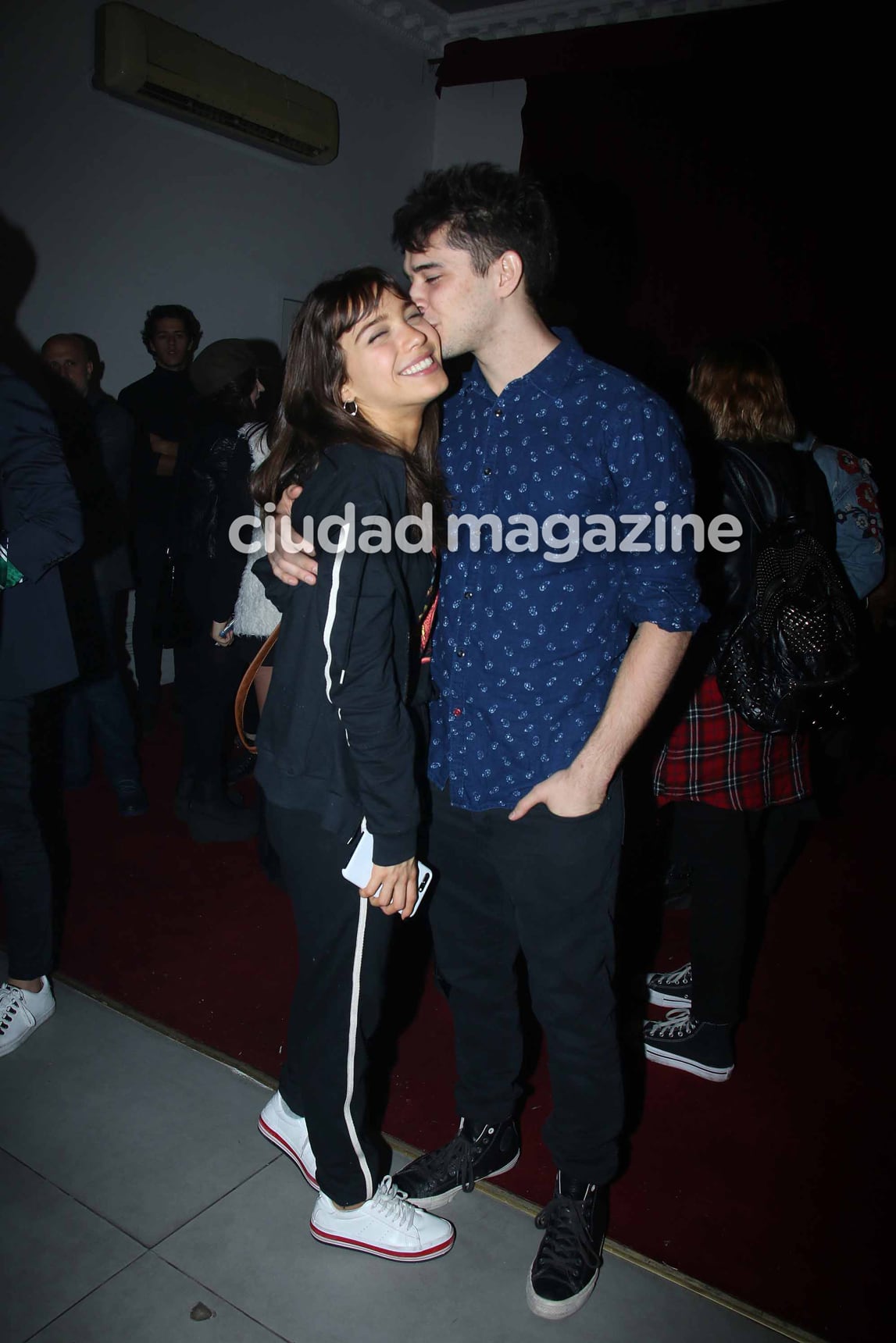 Malena Narvay y Julián Serrano en la función de prensa de La Llamada. (Foto: Movilpress)