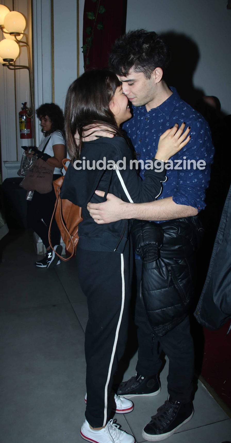 Malena Narvay y Julián Serrano en la función de prensa de La Llamada. (Foto: Movilpress)