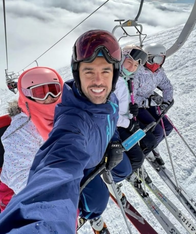 Manu Urcera compartió las fotos más lindas de sus vacaciones con Nicole Neumann y sus hijas 