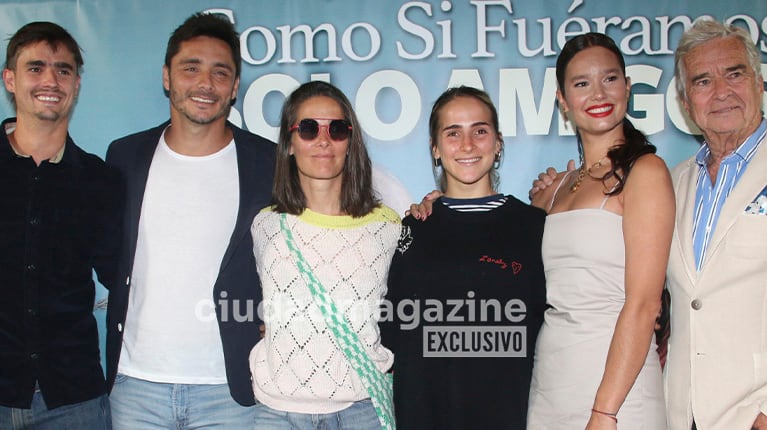 Manu Viale reunió a toda su familia en el estreno de “Como si fuéramos solo amigos”