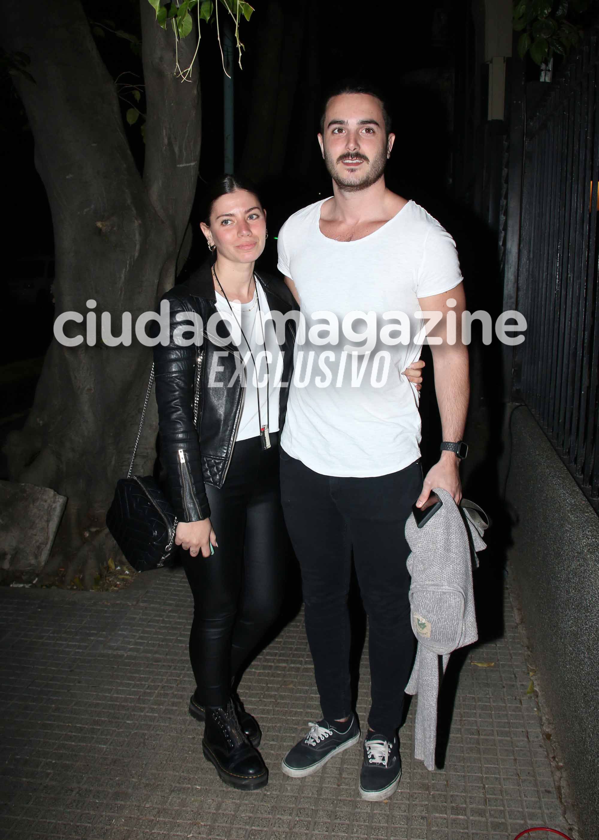 Manuel Celasco y su novia en la inauguración de Emperador Meiji (Fotos: Movilpress).