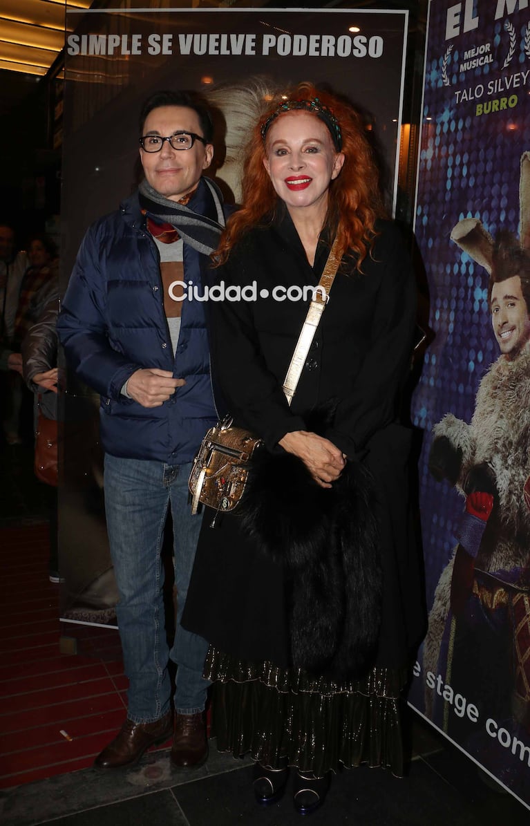 Marcelo Polino y Nacha Guevara, en el teatro (Foto: Movilpress)