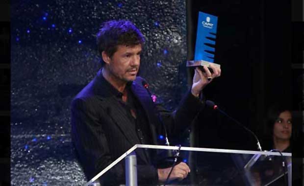 Marcelo Tinelli, premiado por Capit en la temporada 2010. (Foto: capit.org.ar)