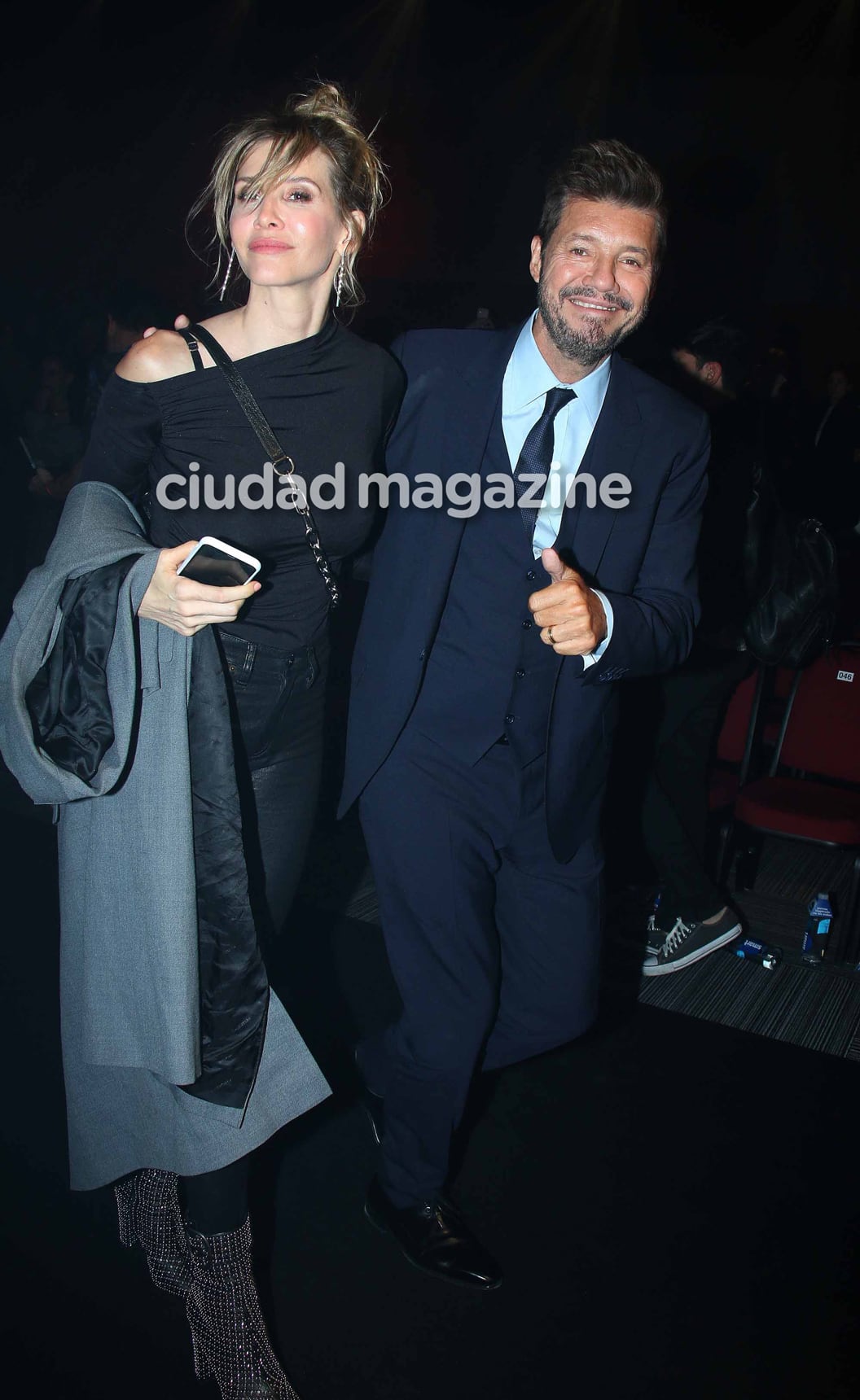 Marcelo Tinelli y Guillermina Valdes, en el desfile de Mica Tinelli. (Foto: Movilpress)