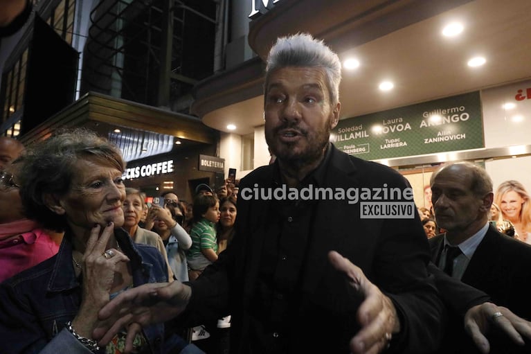 Marcelo Tnelli fue con Milett Figueroa a ver a Moria Casán a Brujas (Fotos: RS fotos)