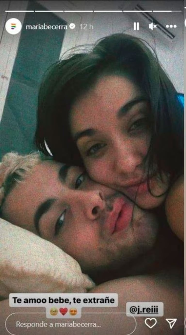 María Becerra compartió una foto súper íntima con J Rei en la cama: "Te extrañé"