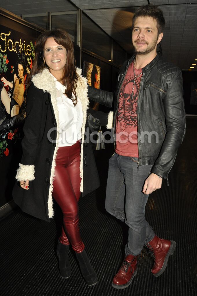 María Fernanda Callejón y su marido disfrutaron de la obra (Foto: Jennifer Rubio).