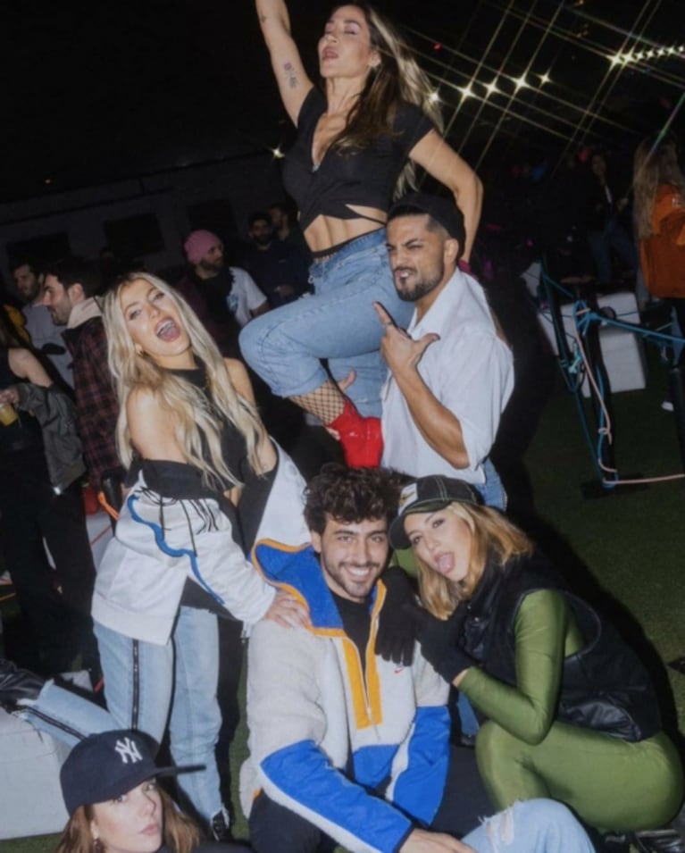 Mariana Lestelle criticó fuertemente una foto de Jimena Barón, Flor Vigna, Lizardo Ponce y más famosos en una fiesta: "La pandemia no terminó"