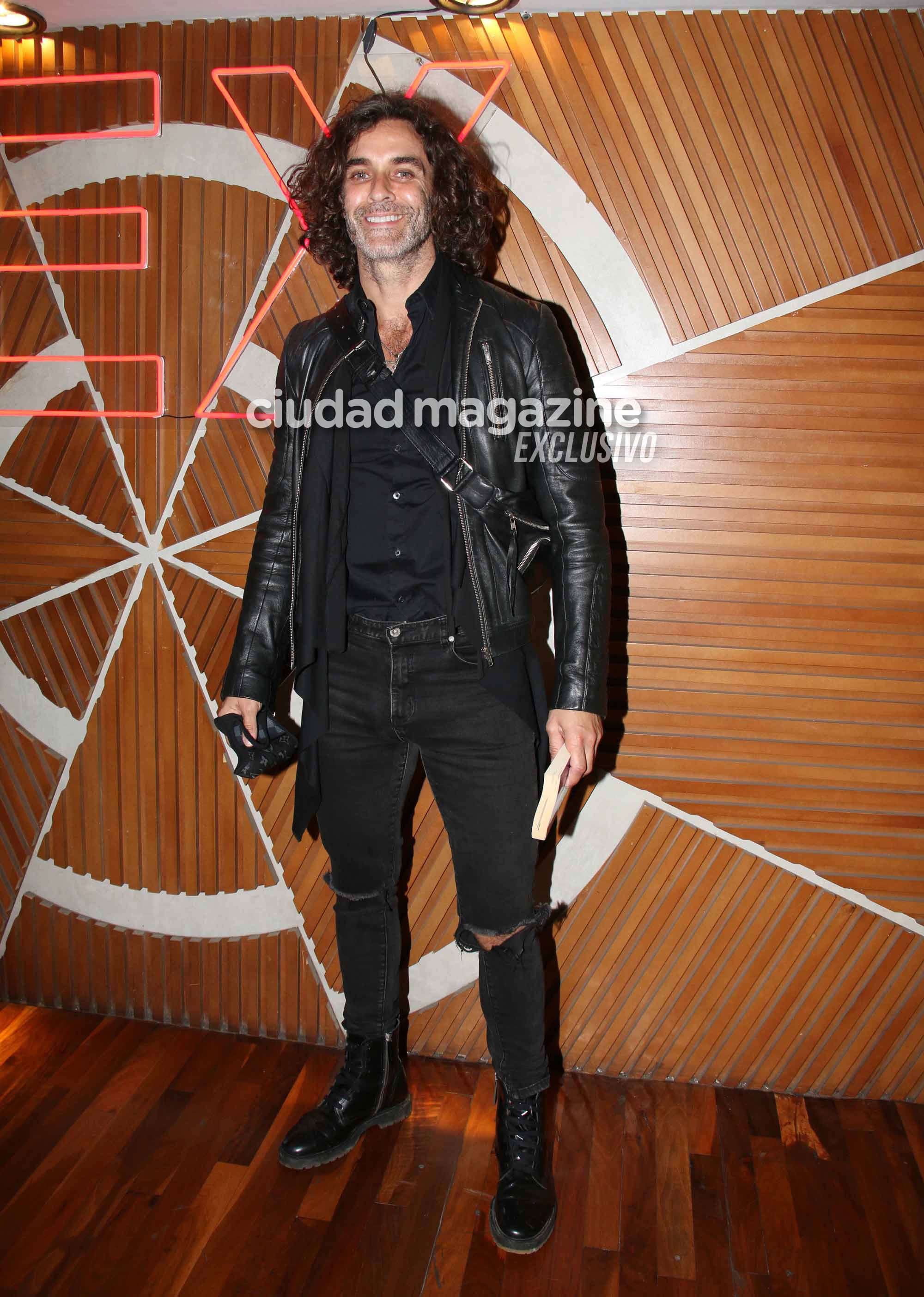  Mariano Martínez en el teatro con Jorgito Moliniers (Foto: Movilpress)