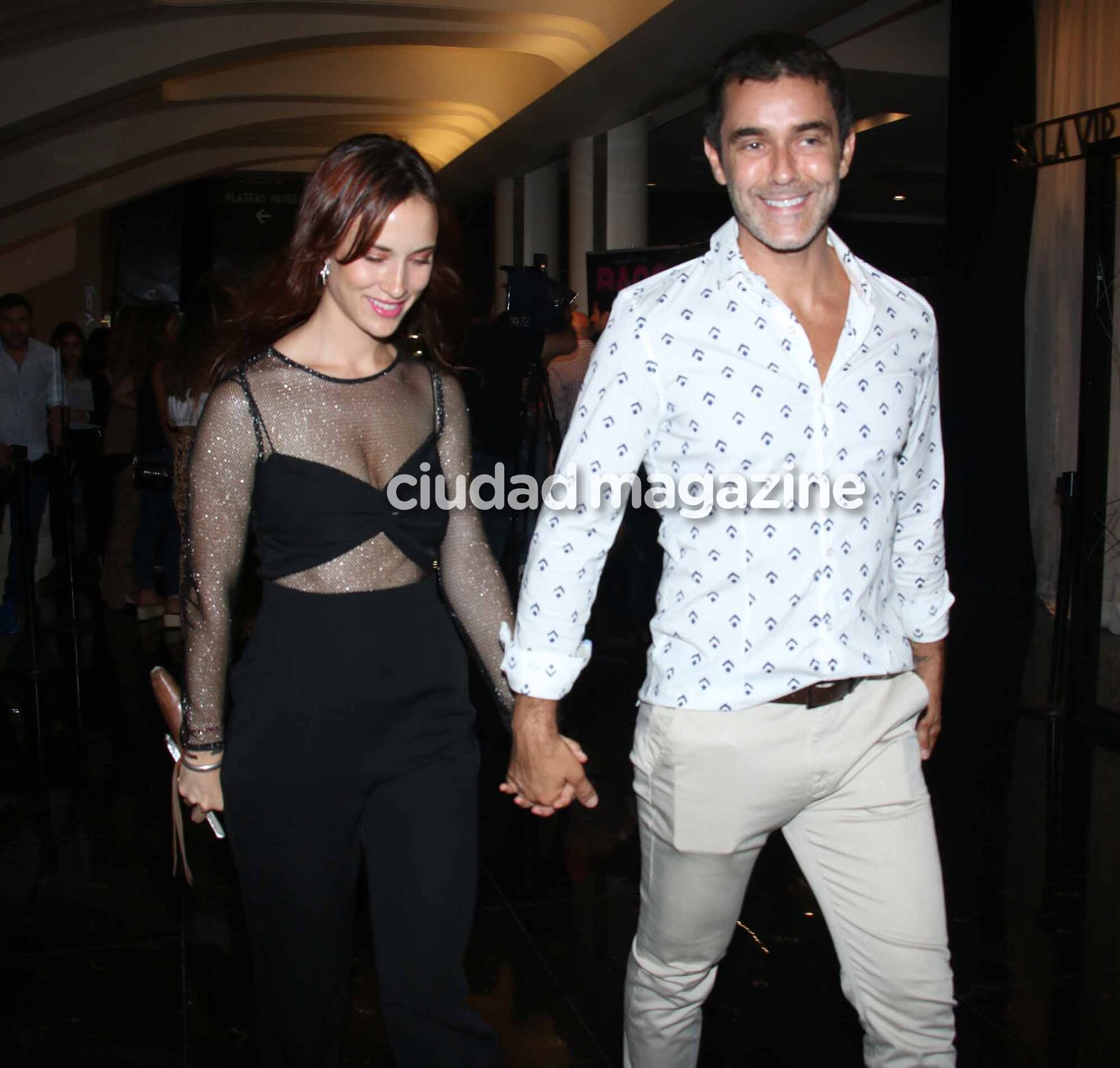 Mariano Martínez y Camila Cavallo, cómplices y enamorados en el estreno (Fotos:  Movilpress).