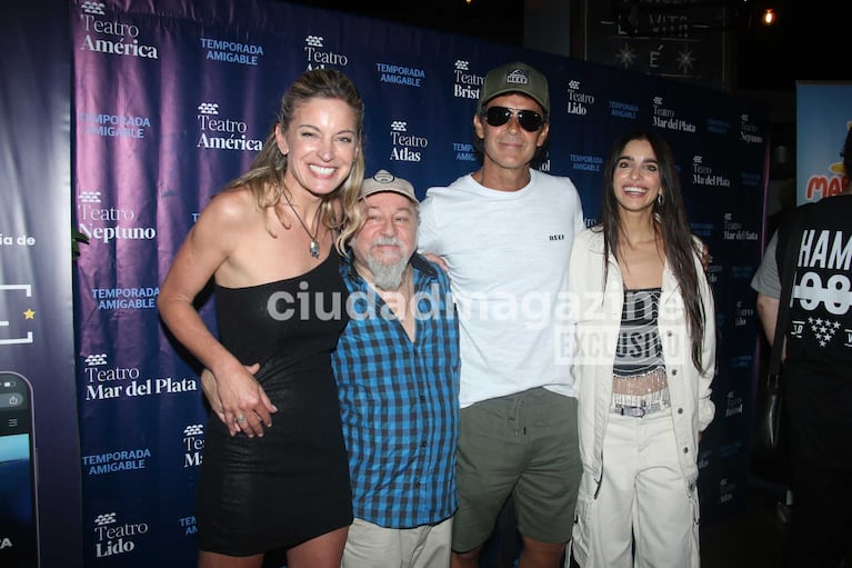 Mariano Martínez y el elenco de El elenco de Tom, Dick & Harry (Foto: Movilpress)