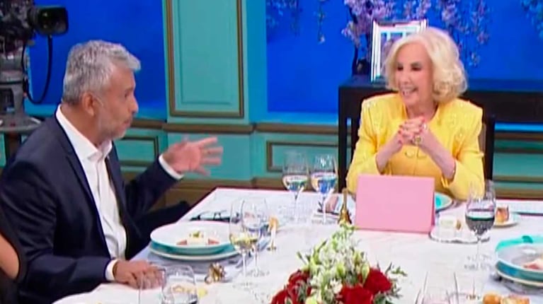 Mario Massaccesi se reencontró con Mirtha Legrand (Foto: captura de eltrece)