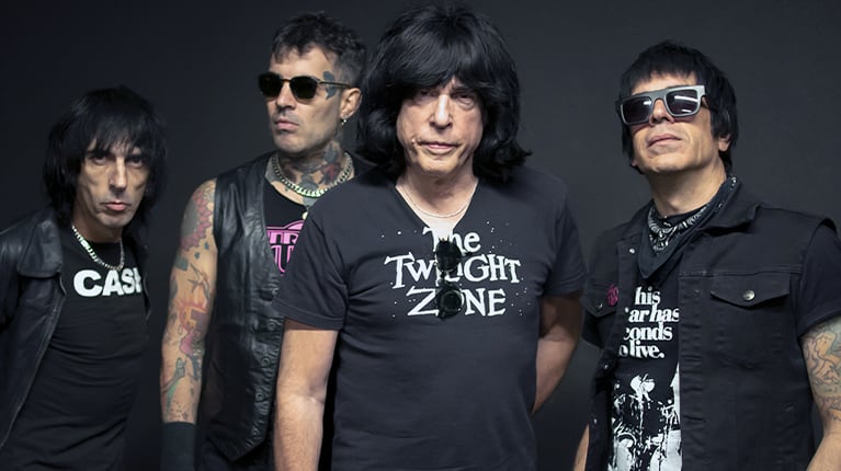 Marky Ramone y su banda.