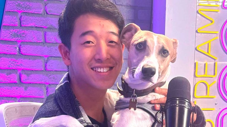 Martín "el chino" Ku y el perro Arturo de Gran Hermano 2023 (Foto: Instagram)