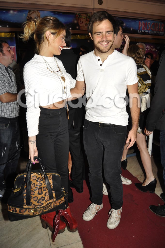 Martina Stoessel y Peter Lanzani fueron a ver Priscilla. (Foto: Jennifer Rubio-Ciudad.com)