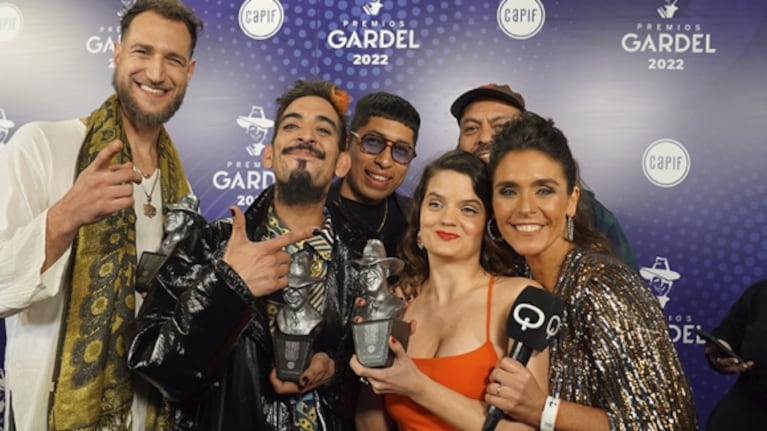 Maru Olivari deslumbró con su look en los Premios Gardel 2022: el álbum de fotos de la conductora de Quiero