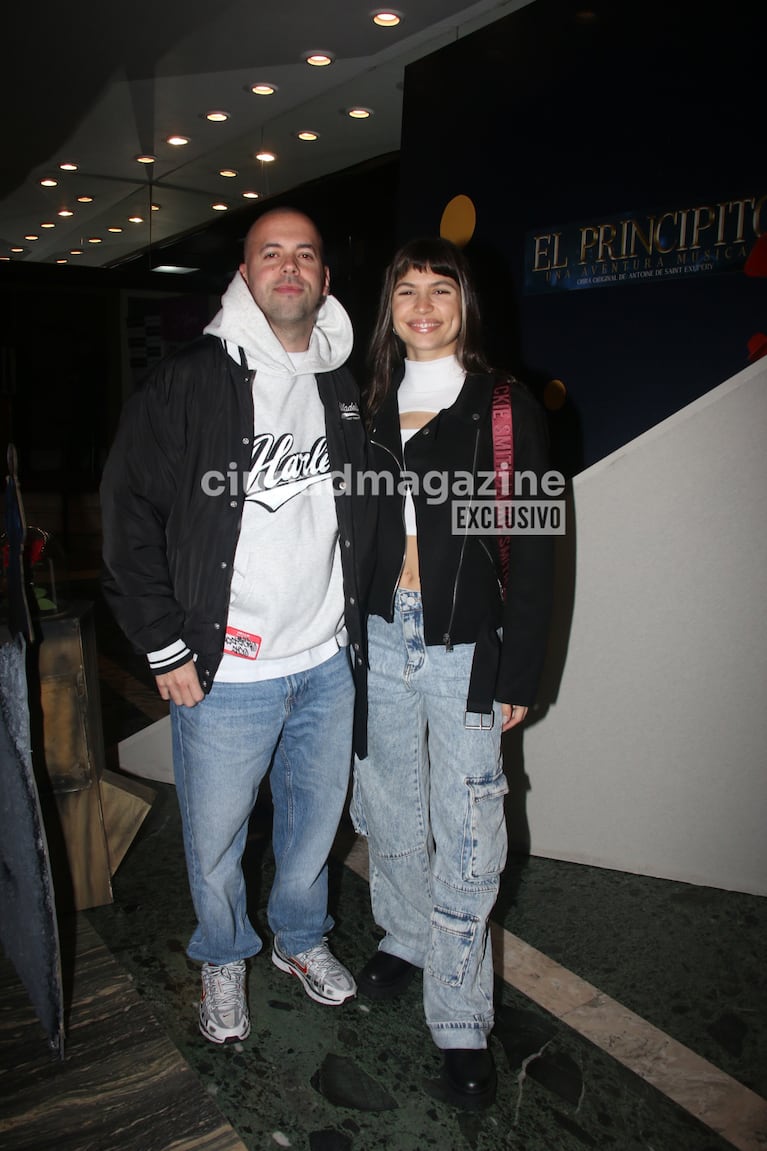 Mati Napp y su novia Julieta Antón. Foto: Movilpress