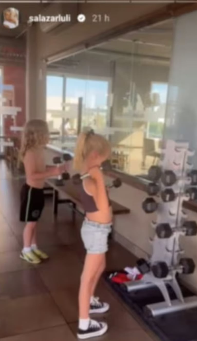 Matilda entrenando en el gym.