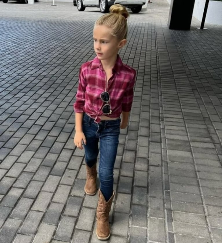 Matilda, la hija de Luciana Salazar, brilló con este cancherísimo look estilo "cowgirl"