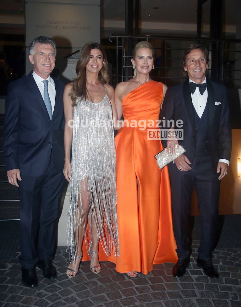 Mauricio Macri, Juliana Awada, Valeria Mazza y Alejandro Gravier en la gala a beneficio del Hospital Austral (Foto: Movilpress).