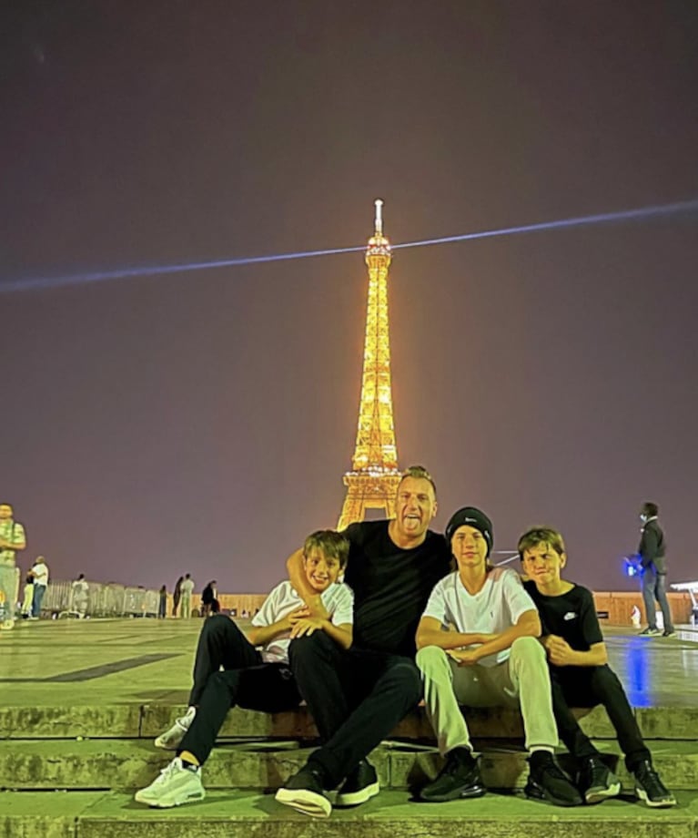 Maxi López compartió las fotos más lindas con sus hijos y su novia en París: "Buenas vibras"