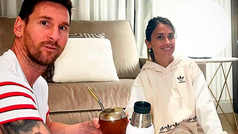 Messi y Antonela en París, sonrisas después del coronavirus.