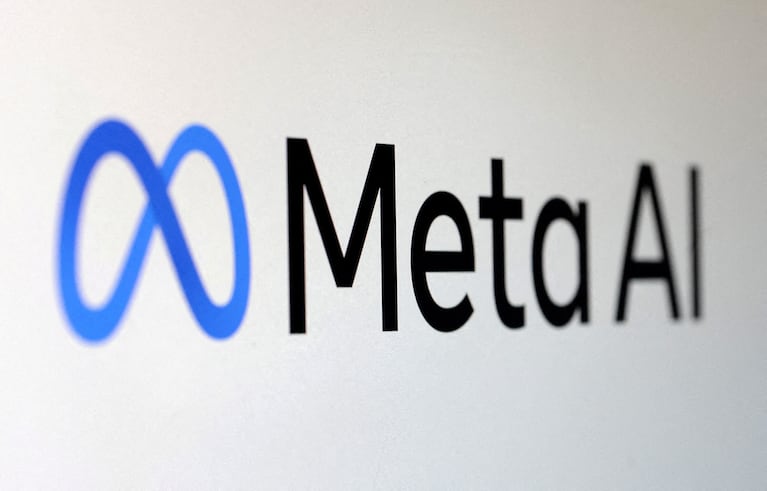 Meta está probando su asistente impulsado por Inteligencia Artificial (IA) generativa, Meta AI, en sus plataformas de redes sociales.




