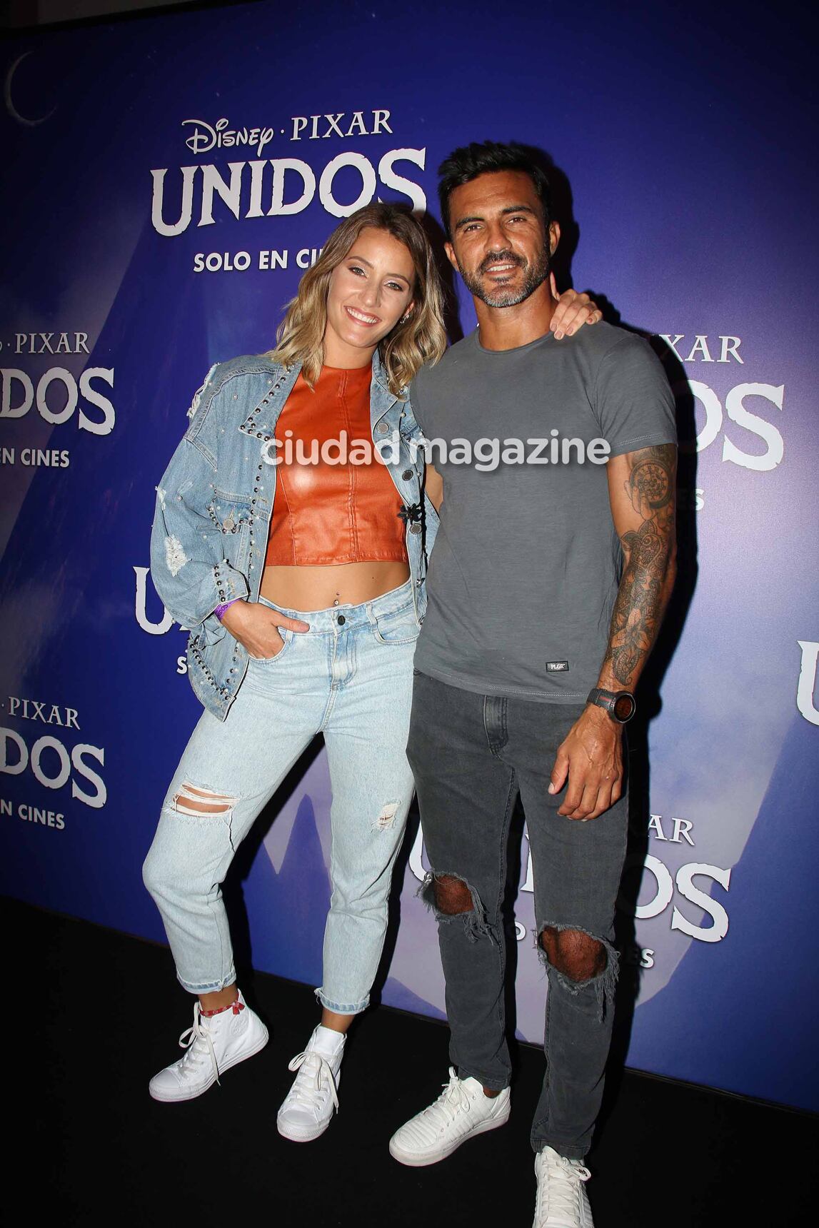 Mica Viciconte con Fabián Cubero en la avant premier de Unidos (Foto: Movilpress)