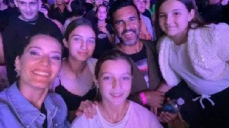 Mica Viciconte, súper compinche con las hijas de Fabián Cubero y Nicole Neumann en el recital de Duki