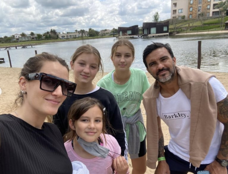 Mica Viciconte y Poroto Cubero con sus hijas hicieron una escapada familiar: el álbum íntimo en Los Cardales