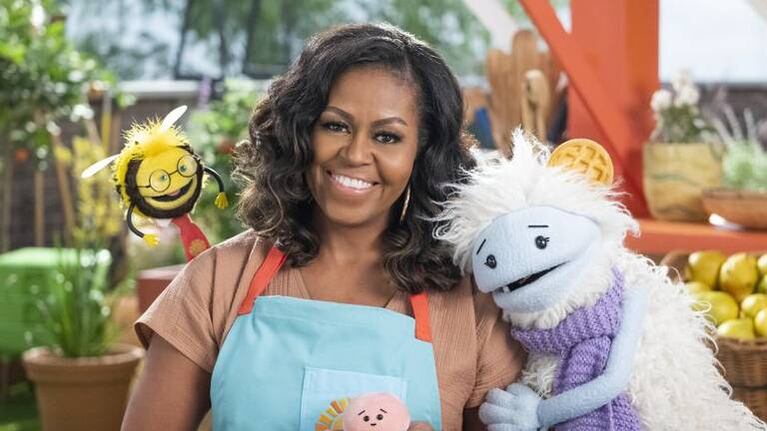 Michelle Obama lanza programa de cocina para niños