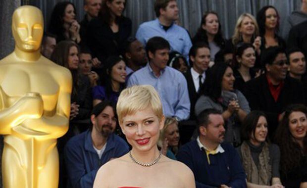 Michelle Williams en la alfombra roja de los Oscar (Foto: oscar.go.com).