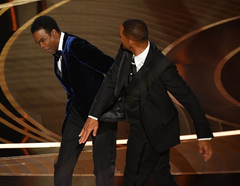 Migue Granados parodió cuando, en los Premios Óscar, Will Smith se subió al escenario y golpeó a Chris Rock.