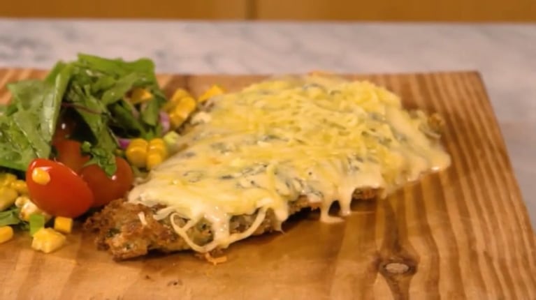 Milanesa a los 4 quesos: un clásico argentino renovado con esta receta simple 