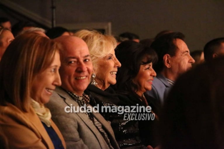 Mirtha Legrand fue a ver la obra de Mariano Martínez y fue ovacionada por una multitud