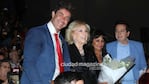 Mirtha Legrand fue a ver la obra de Mariano Martínez y fue ovacionada por una multitud. Foto: Movilpress