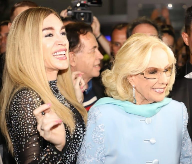 Mirtha Legrand fue al teatro a ver a Fátima Florez: le dedicaron la función y la ovacionaron de pie