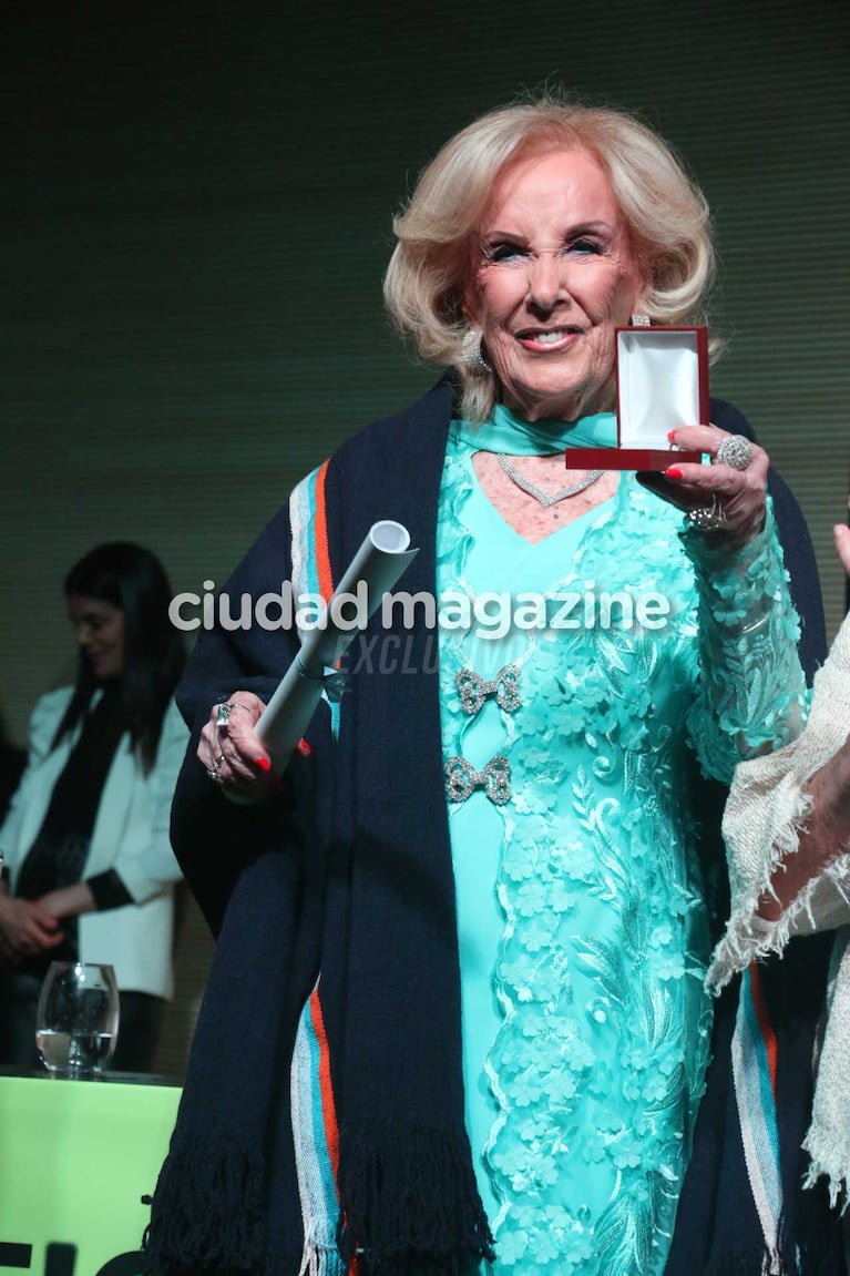 Mirtha Legrand hostenta el doctorado honoris causa (Fotos: Movilpress)