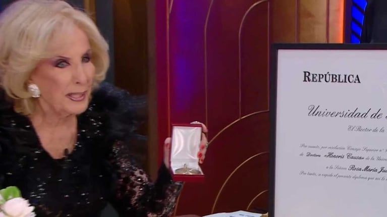 Mirtha Legrand mostró su título de la UBA (Foto: eltrece)