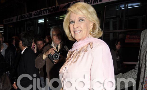 Mirtha Legrand tampoco se quiso perder el debut  (Foto: Jennifer Rubio). 