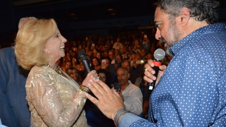 Mirtha Legrand visitó a Roberto Moldavsky en el teatro