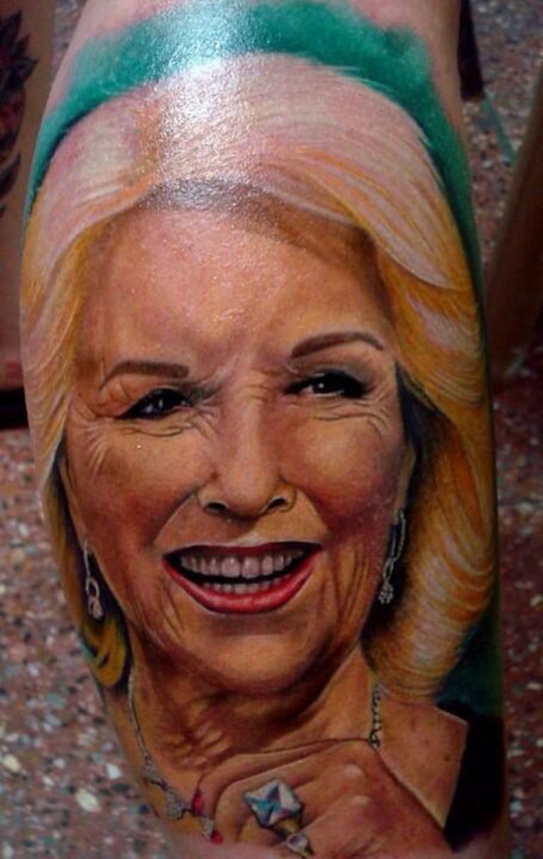 Mirtha Legrand y el tatuaje de su fan (Fotos: Web). 