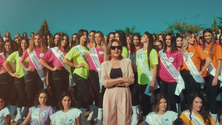 "Miss Italia No Debe Morir" dura una hora y media y está en Netflix.